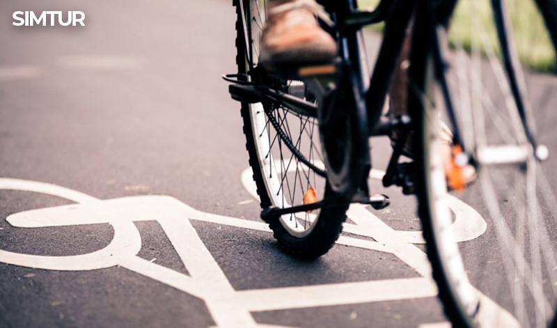 Pedalare lungo le ciclabili